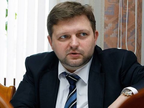 Keçmiş qubernator azadlıqda