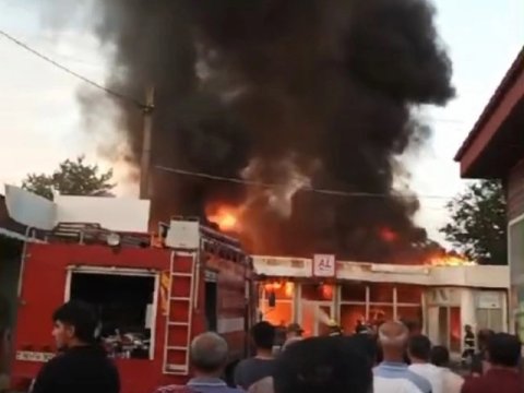 Lənkəranda mağaza yandı