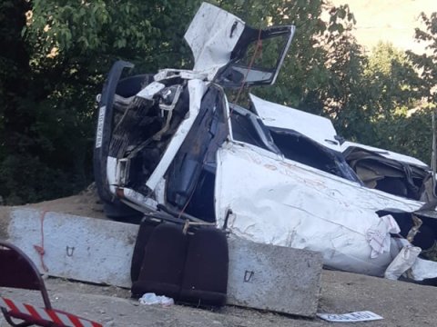 Lerikə ziyarətə gedənlər qəzaya düşdülər