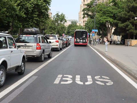 Avtobus və velosiped zolağına çıxanların NƏZƏRİNƏ