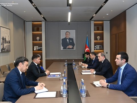 Ceyhun Bayramov Qırğızıstan səfirini qəbul edib