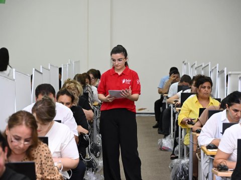 Xarici dil müəllimləri sertifikasiya imtahanı verirlər