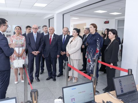 Deputatlar sertifikasiya imtahanlarını izlədilər