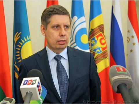 Putin Azərbaycandakı səfiri təltif etdi 