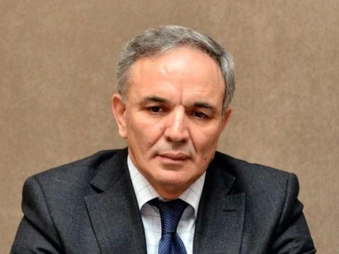 Əflatun Amaşov Həcc ziyarətindən qayıdıb 