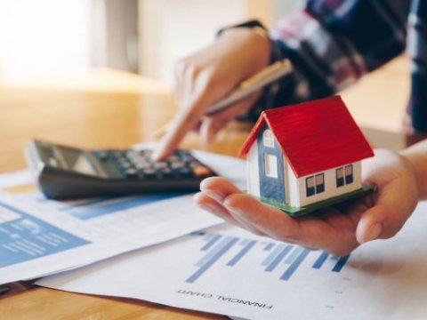 Azərbaycanda daşınmaz əmlakın qeydiyyatı niyə azalıb...