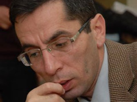 Adı yurdu ilə eyni rəngə çalan Şair…