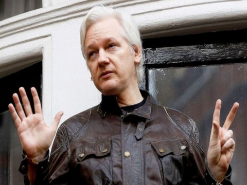 Culian Assanc həbsdən azad edilib