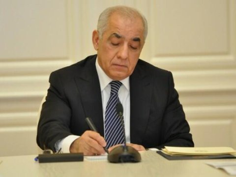 Əli Əsədov yeni qərar imzaladı