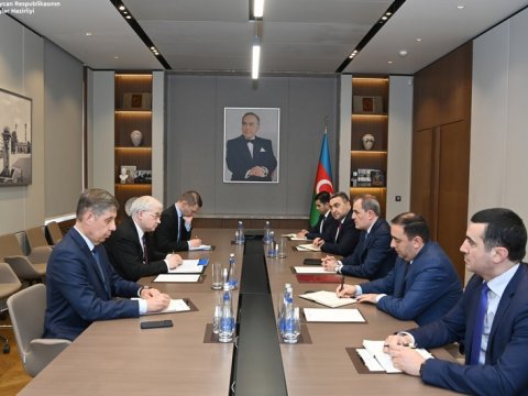 Ceyhun Bayramov Xovayevlə regionu müzakirə etdi