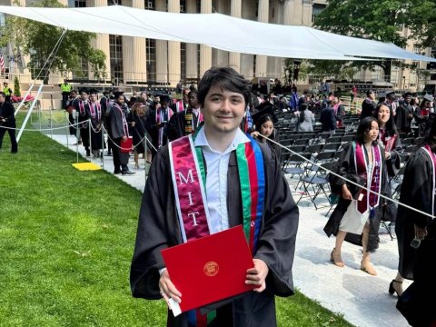 Jurnalistin oğlu dünyanın ən məşhur universitetində magistr təhsili ALACAQ