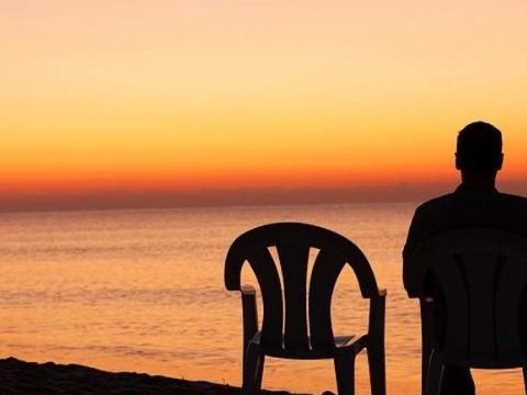 Tənhalıq hissi insult riskini artırır - ARAŞDIRMA