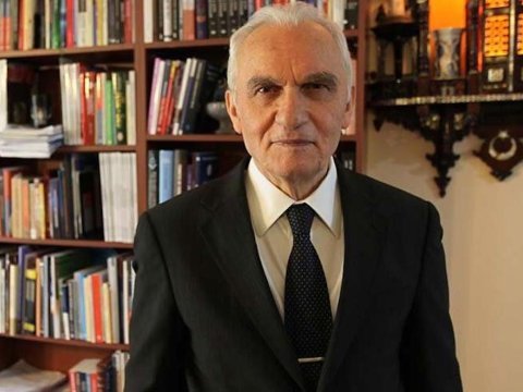 Türkiyənin sabiq xarici işlər naziri VƏFAT EDİB