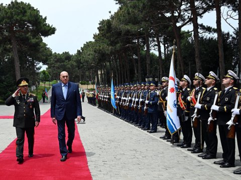 Müdafiə naziri italiyalı həmkarı ilə görüşüb - FOTOLAR