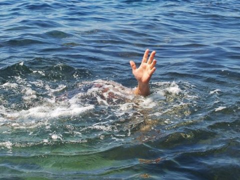 Dənizdə batan qadının meyiti sudan çıxarıldı