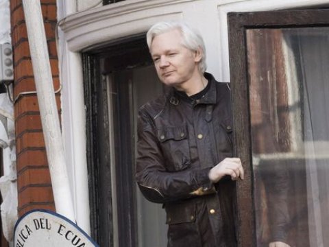 Bayden Assanjı əfv etməyəcək 