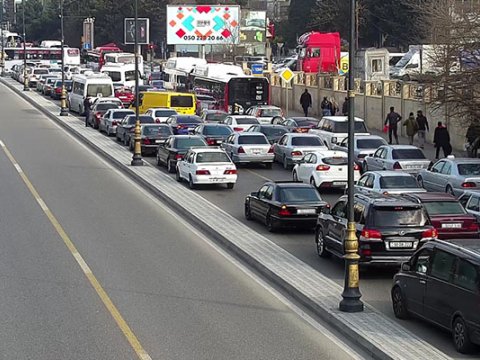 Hazırda tıxac olan yolların SİYAHISI