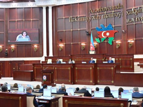 Sonuncu iclasda bütün deputatlar iştirak etdi, təkcə o GƏLMƏDİ