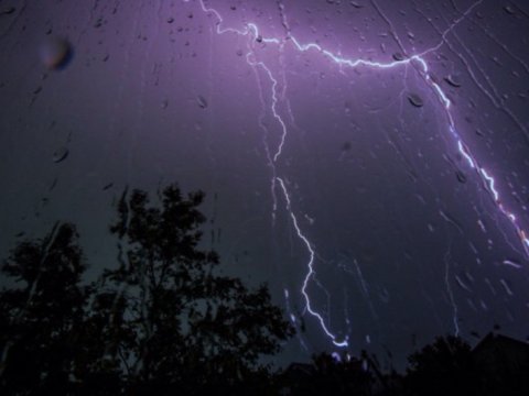 Leysan, şimşək... - FAKTİKİ HAVA