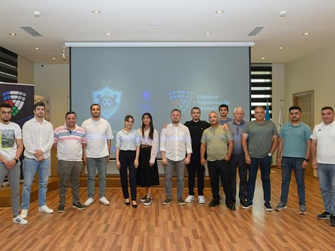 Dövlət Xidməti “Qarabağ” Futbol Klubunun əməkdaşlarını maarifləndirdi