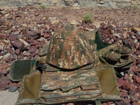 Ermənistanda hərbçi öldü