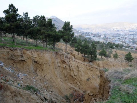 Azərbaycanda sürüşmə və çökmə prosesləri qeydə alınıb