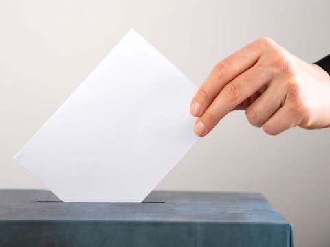 Dünyanın və Azərbaycanın ən gənc deputatları - SİYAHI