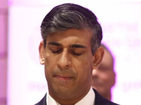 Rişi Sunakı fitə basdılar: Çamadanını yığ!