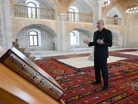 Prezident Aşağı Gövhər Ağa məscidində - FOTOLAR