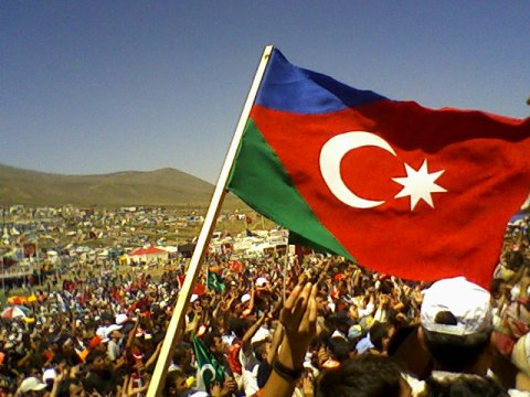 Pezeşkianın qələbəsi Güney Azərbaycanda izdiham YARATDI
