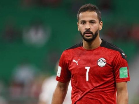 Futbolçu oyunda infarktdan ÖLDÜ