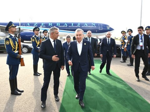 Mirziyoyev Füzulidən ölkəsinə yola düşdü 