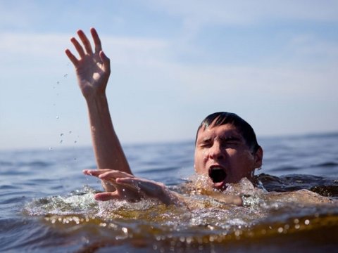 14 nəfər boğulmaqdan xilas edildi