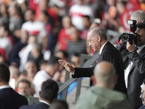 Ərdoğan Türkiyənin qoluna belə sevindi - VİDEO