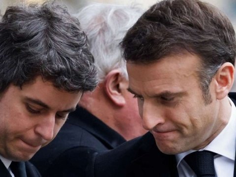 Makron baş nazirin istefasını qəbul etmədi