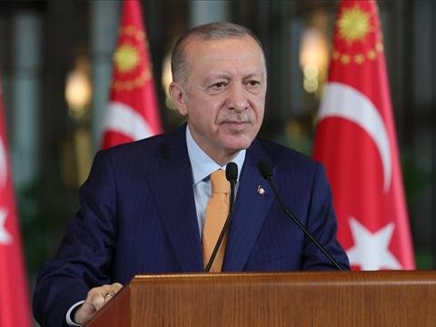 Ərdoğan Pezeşkianla regionu müzakirə etdi 