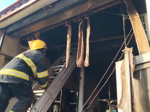 Sahibkara məxsus üç obyekt yandı - FOTO