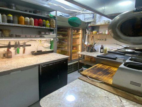 Mətbəxində siçovul görüntülənən restoran BAĞLANDI