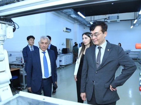 İNHA Universitetinin rektoru BMU-nun laboratoriyaları ilə tanış olub - FOTO