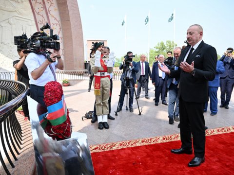 Prezident İslamabadda milli abidəni ziyarət etdi - FOTOLAR&nbsp;