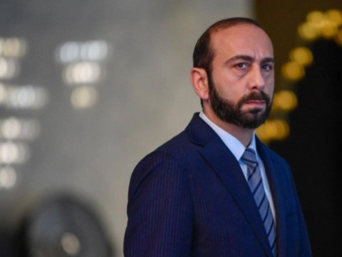 Ararat Mirzoyan məzuniyyətə gedir