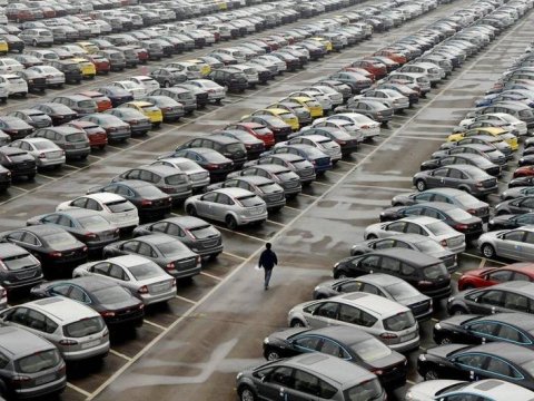 İşbazlar avtomobili baha satmaq üçün hiyləgərliyə əl atırlar - VİDEO