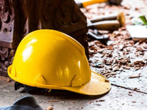 Sumqayıtda fəhlə iş zamanı yanıb