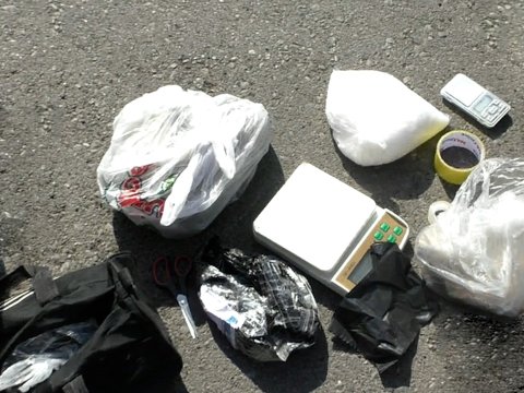 Abşeronda narkokuryer&nbsp;3 kq narkotiklə YAXALANDI