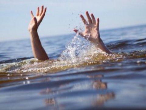 Zərdabda&nbsp;yeniyetmə Kürdə batıb