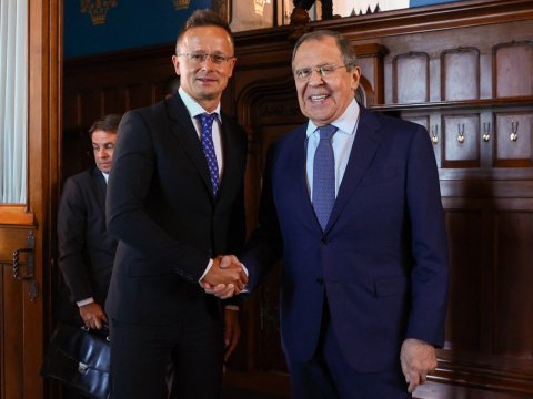 Lavrov macar həmkarı ilə görüşdü&nbsp;