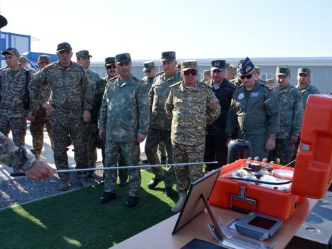 Hərbçilərimiz&nbsp;Qazaxıstanda tranşey döyüşü nümayiş etdilər - FOTO