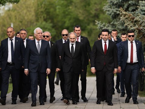 Ermənistanda başçılar&nbsp;eyni vaxta məzuniyyətə çıxdılar: Paşinyan, Simonyan, Mirzoyan...