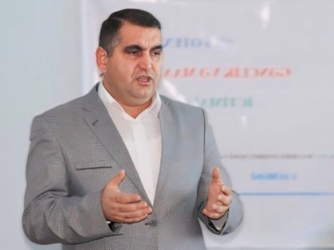 Azərbaycanda jurnalistlər heç bir kriteriyaya görə deputatlardan geri qalmır