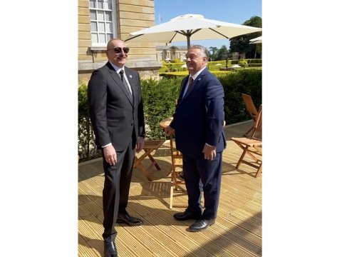 Prezident Viktor Orbanla söhbətləşdi